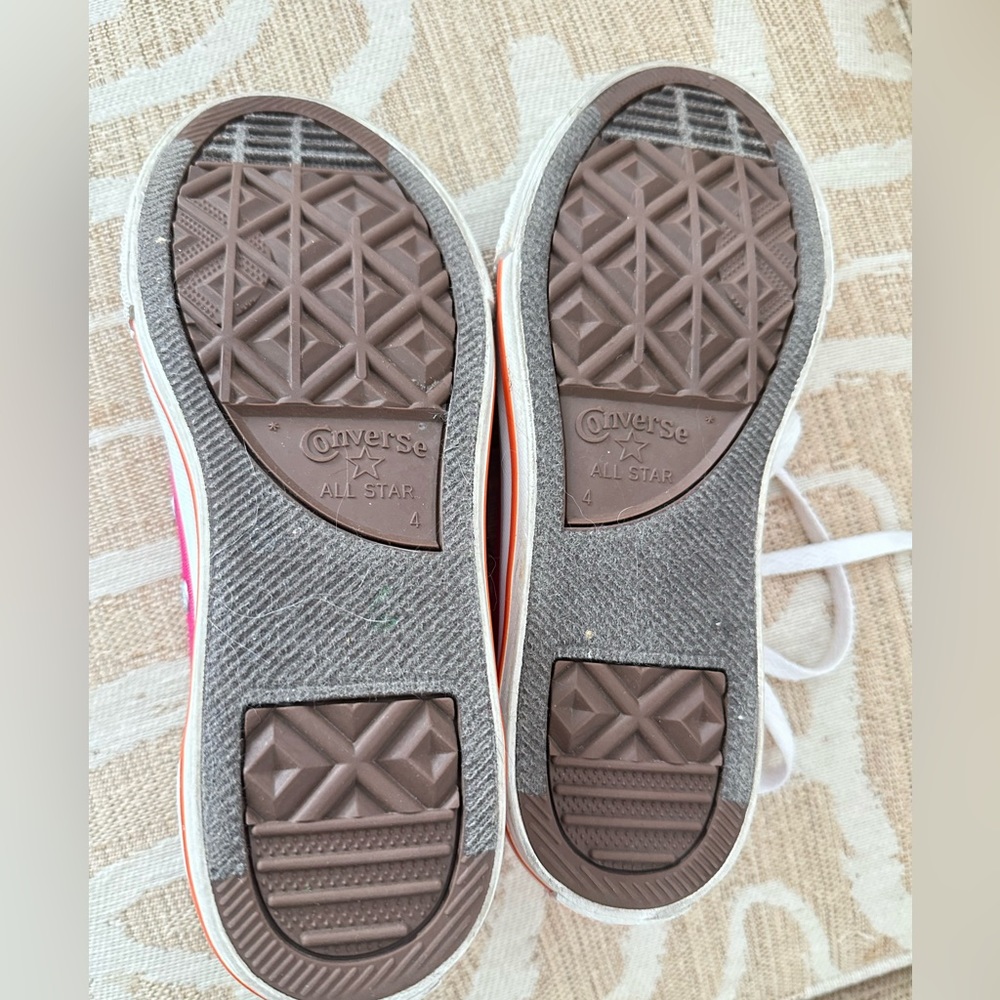 Converse  girls sneakers  size 4 orange and pink  color ,like new - Picture 6 of 6
